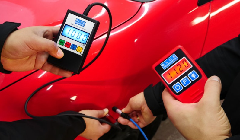 Wie erkennt man, dass der Kotflügel nach einem Unfall lackiert wurde? Ein kompletter Ratgeber für Käufer und Autobesitzer 2025