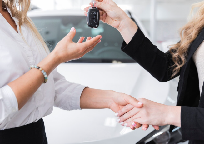 Was sollte man beim Autokauf prüfen? Vollständiger Leitfaden für Käufer (mit einem Augenzwinkern, aber ernsthaft) 2026