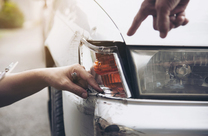 Die häufigsten Karosserieschäden bei Stadtautos – worauf sollte man achten? 2026