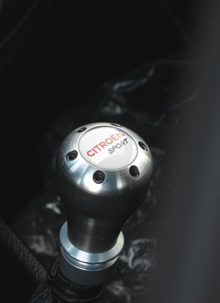 Wie überprüft man den Lackcode bei einem Citroën? Ein vollständiger Leitfaden für Autofahrer 2026