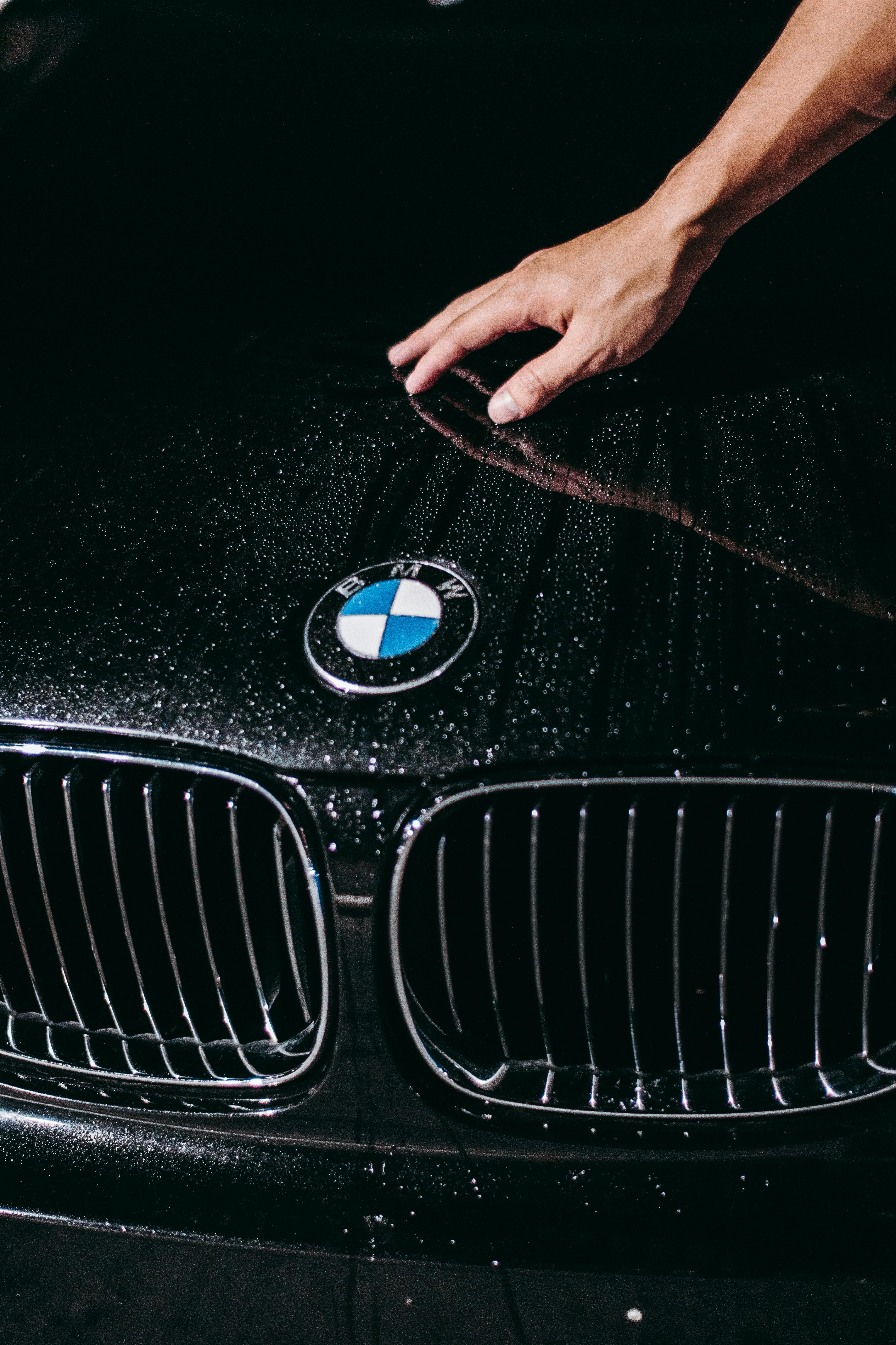 Wie überprüft man den Lackcode bei BMW? Vollständiger Leitfaden für Autobesitzer (2026)